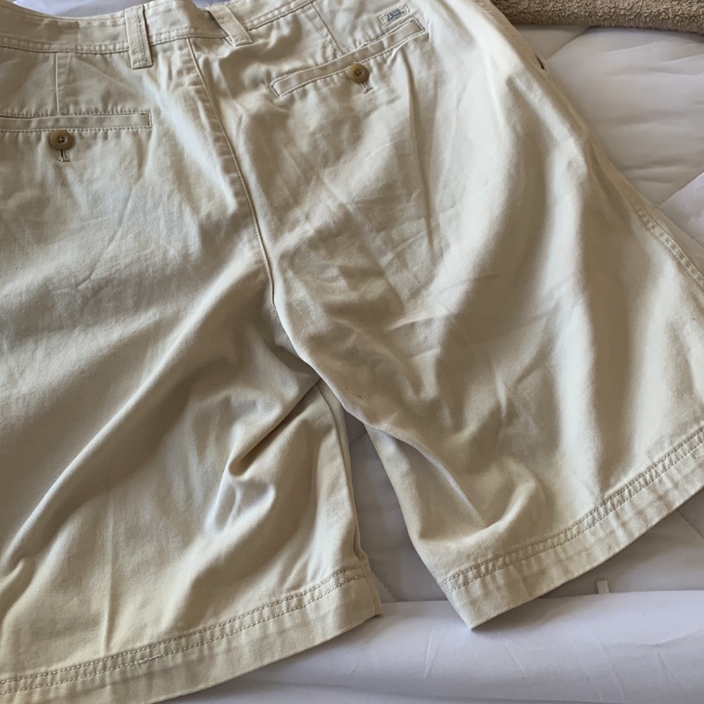 IZOD SHORTS - Picture 4 of 4